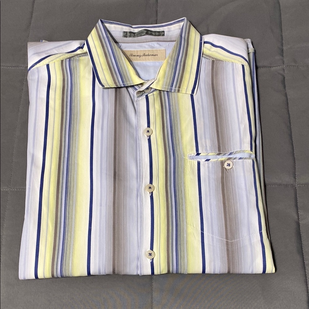 Tommy Bahama long sleeved button down. Size XL